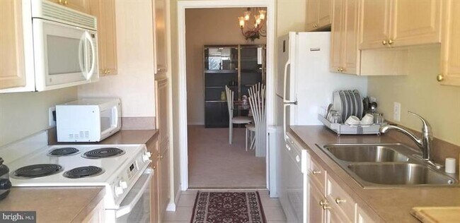 Foto del edificio - 3210 N Leisure World Blvd