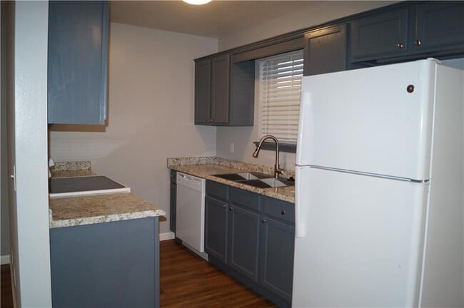 Foto del edificio - 2839 Meridian Pl