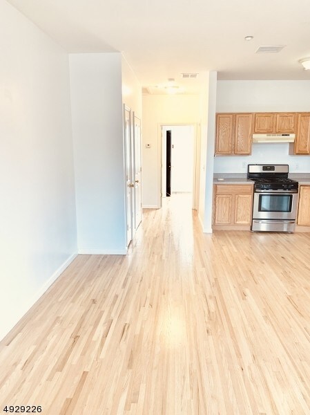 Foto del edificio - 563 E 23rd St