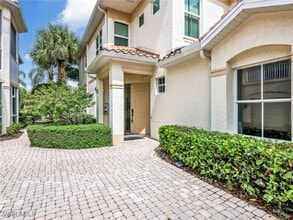 Building Photo - 9071 Las Maderas Dr