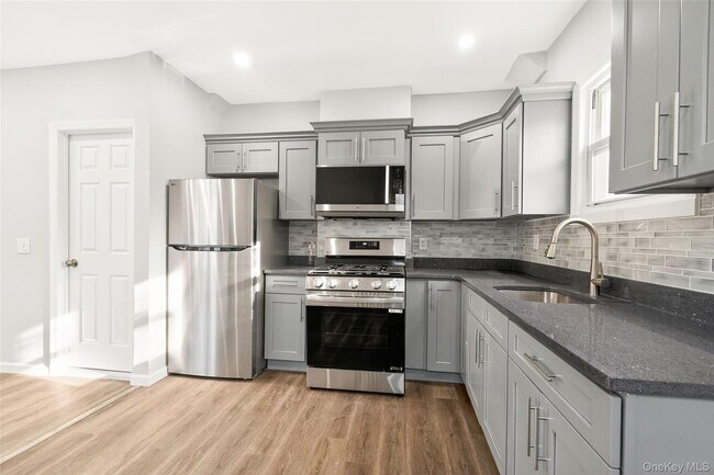 Foto del edificio - 21 Elysian Ave