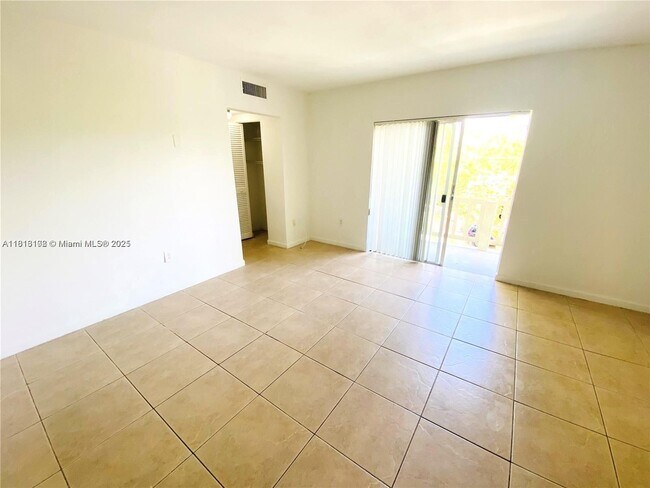 Foto del edificio - 12890 NE 8th Ave