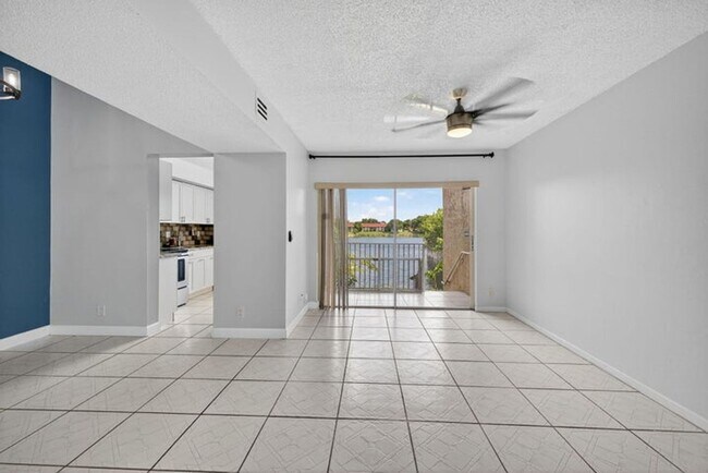 Foto del edificio - 3239 NW 44th St