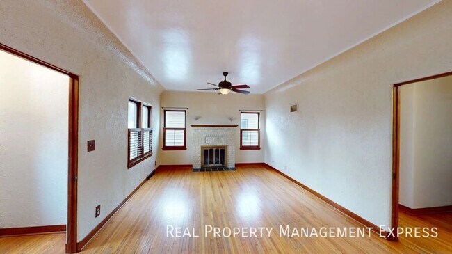 Foto del edificio - Beautiful 4 Bedroom 1.5 Bath Single Family Home in Central Sioux Falls