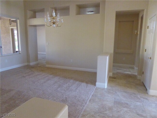 Foto del edificio - 2545 Youngdale Dr