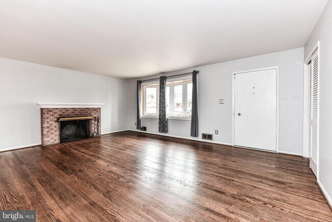 Foto del edificio - 5508 Inverchapel Rd