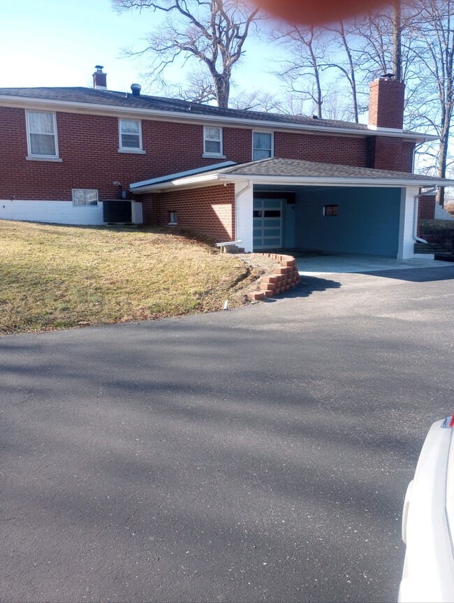 Building Photo - 2622 W 1300 S