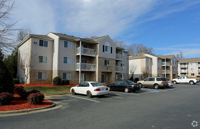 Foto del edificio - The Landings Apartment Homes