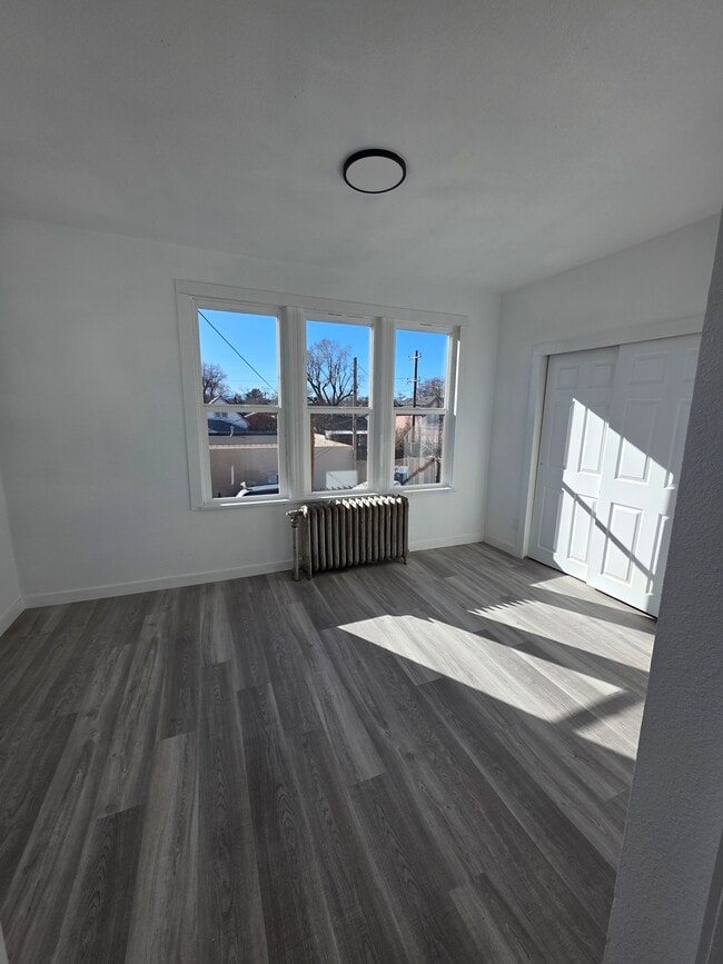 Building Photo - 2708 E 16th St