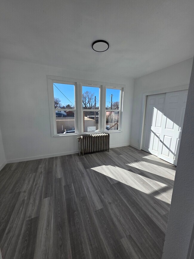 Foto del edificio - 2708 E 16th St