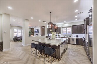 Building Photo - 7520 Captains Harbor Dr
