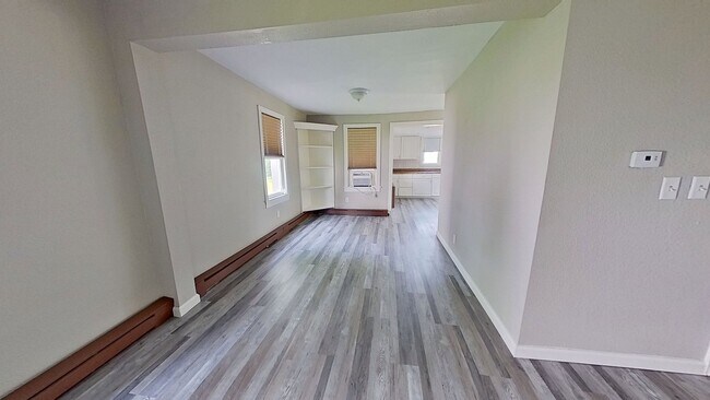 Foto del edificio - 1st Floor Apartment