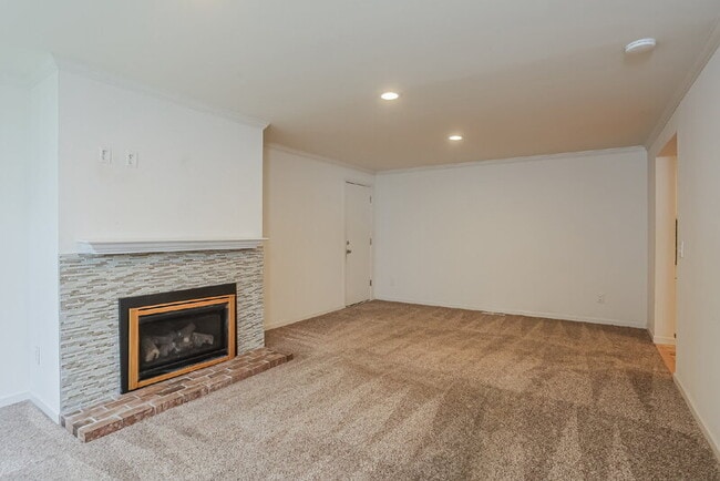 Building Photo - 10278 NE 129th Ln