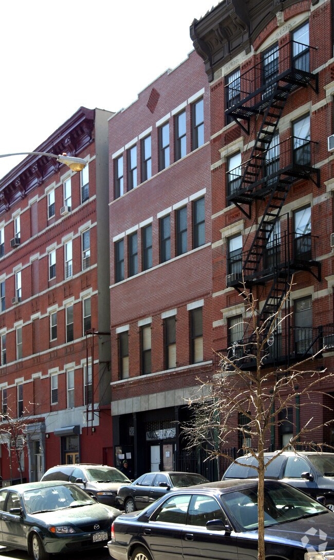 Building Photo - 133 Norfolk St