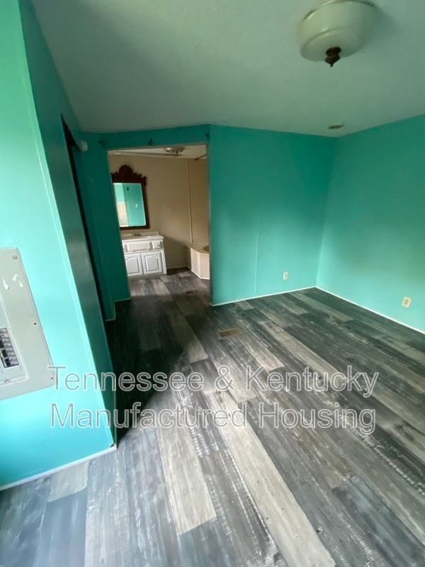 Building Photo - 1104 Columbia Ave