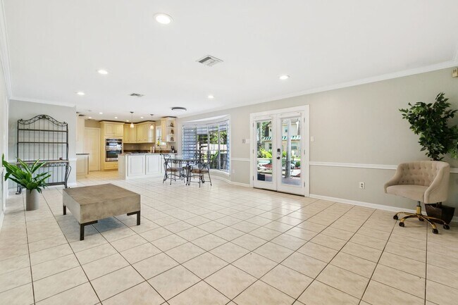 Foto del edificio - 2544 Cedarlawn Dr