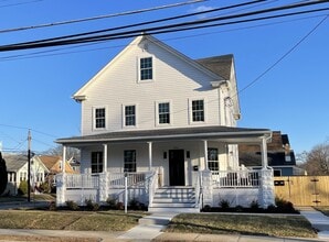 Building Photo - 308 Cooper St