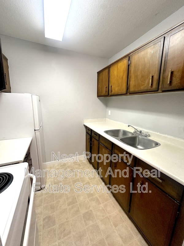 Building Photo - 4280 Quentin Ave