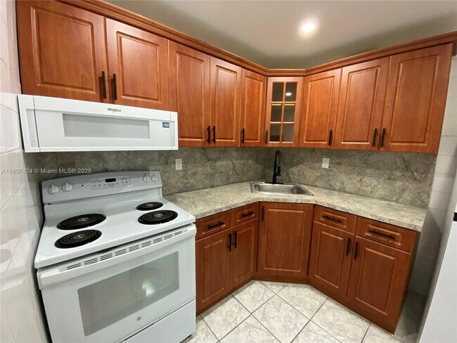Foto del edificio - 9455 W Flagler St
