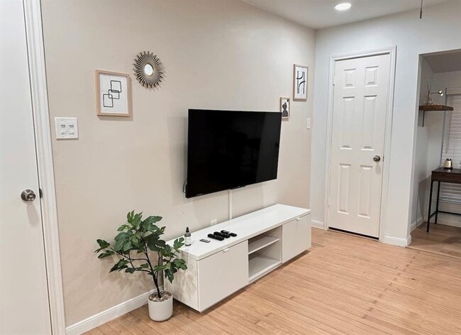 Building Photo - 4801 Avenue H