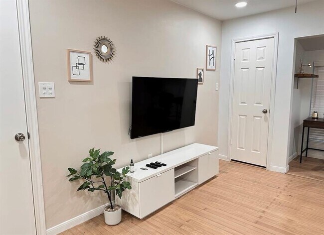 Foto del edificio - 4801 Avenue H