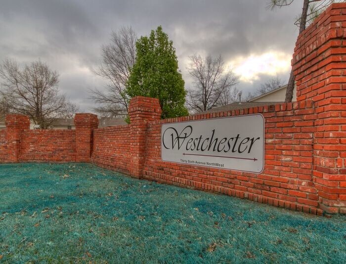 Primary Photo - Westchester Addition 3 bed 2 bath Townhouse