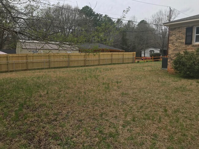 Building Photo - 2017 Garland Trail Ln