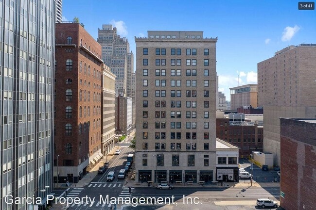 Building Photo - 2 br, 2 bath House - 315 N. 11th St. Unit 902