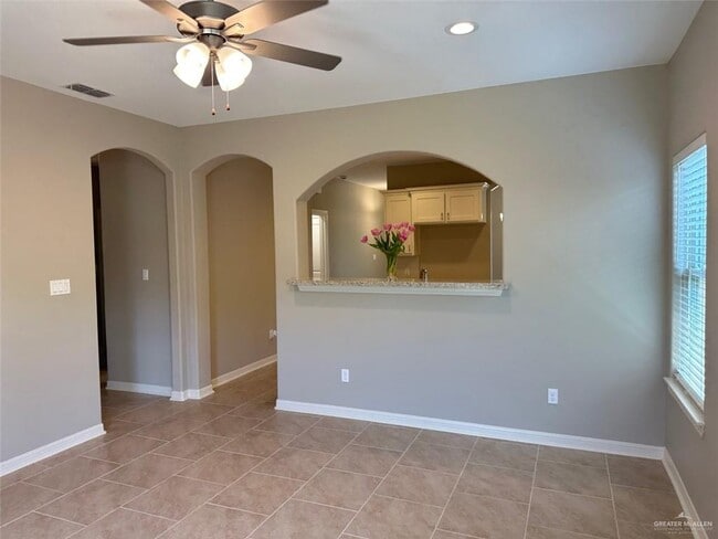 Building Photo - 16 Retama St