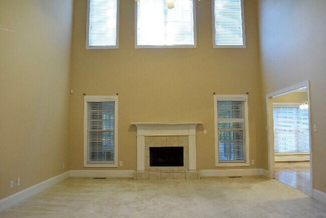 Building Photo - 5 Bed, 3.5 Bath in Columbia County!