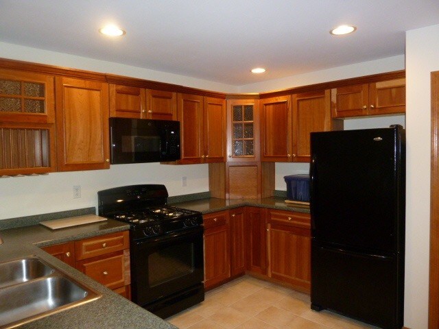 Building Photo - 20 Ledgewood Dr