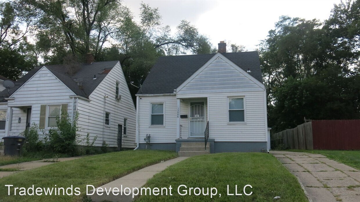 Primary Photo - 3 br, 1 bath House - 12086 W Outer Dr