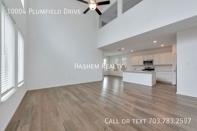 Building Photo - 10004 Plumfield Dr