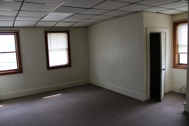 Foto del edificio - 168 Greenville Ave