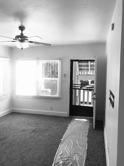 Front door entrance - 5127 W 21st St