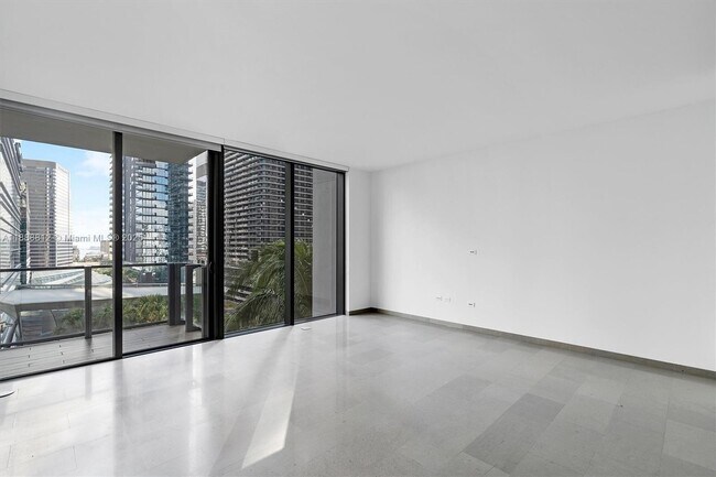 Foto del edificio - 88 SW 7th St