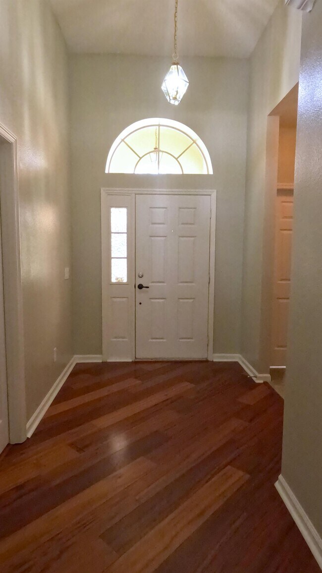 Building Photo - 11213 Cypress Trail Dr