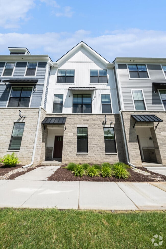 Building Photo - 2891 Rayfield Ave