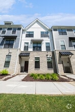 Building Photo - 2891 Rayfield Ave