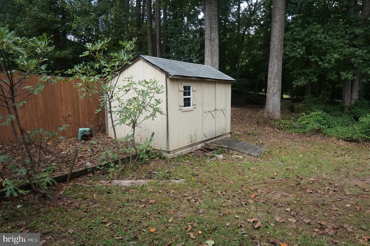 Primary Photo - 4322 Farm House Ln