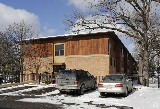 Building Photo - Country Inn