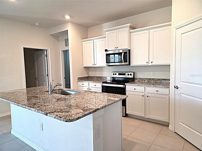 Building Photo - 3908 Mossy Limb Ct