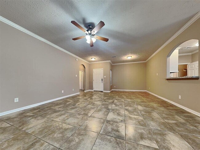 Building Photo - 25303 Laurel Green St