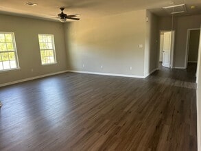 Building Photo - 3701 County Rd 611