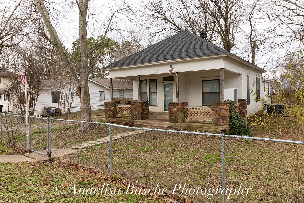 Foto principal - 620 S Washington St