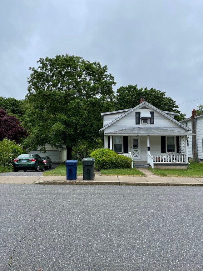 231 Mansfield Ave Willimantic CT 06226 House Rental In Willimantic 231-mansfield-ave-willimantic-ct-06226-house-rental-in-willimantic