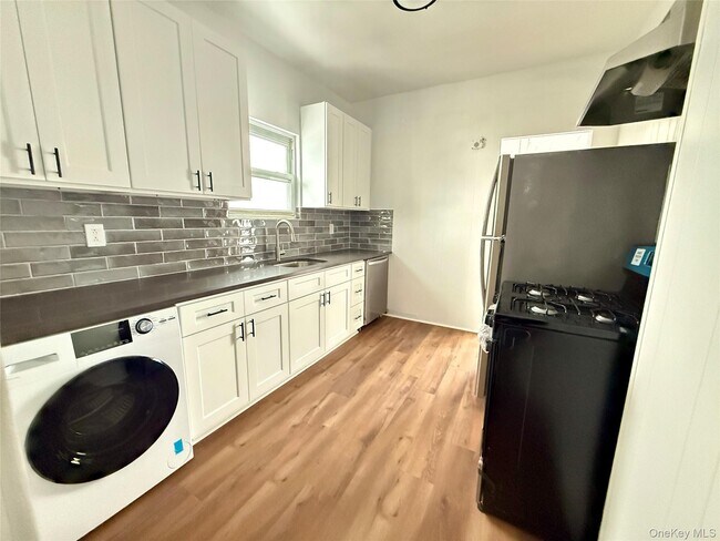 Foto del edificio - 55 Ramsey Ave