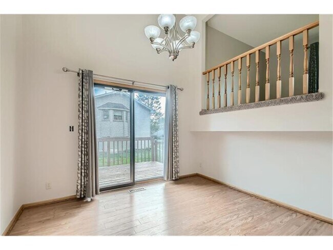 Foto del edificio - 7613 Fairfield Rd