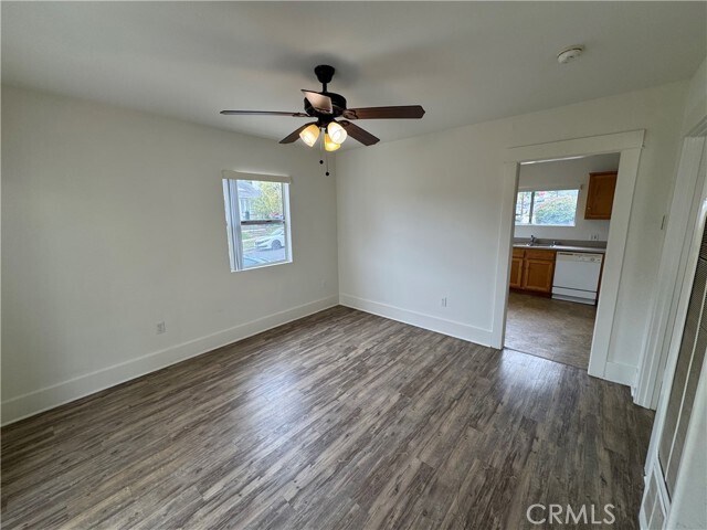 Foto del edificio - 1064 W 18th St