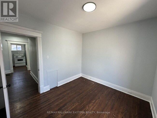 Building Photo - 293 Dalhousie St